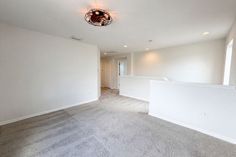 Photo 13 of 29 of 14207 Alistar Manor Dr, Wimauma, FL