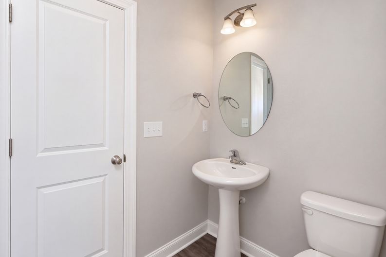 Photo 11 of 16 of 122 Persimmon Dr, New Bern, NC