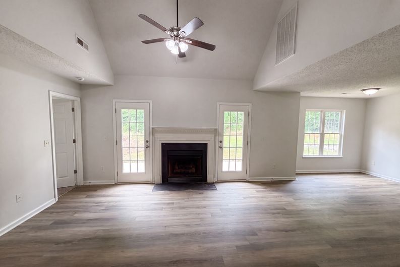 Photo 3 of 17 of 520 Patriot Way, West Union, SC