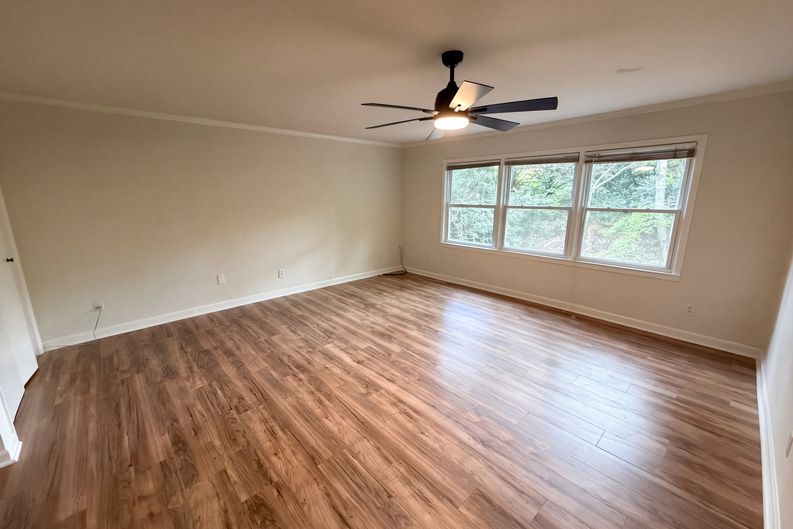 Photo 4 of 22 of 7022 Quail Hill Rd, Charlotte, NC