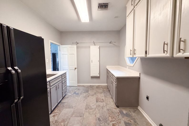 Photo 11 of 26 of 2717 Wickersham Dr, Temple, TX