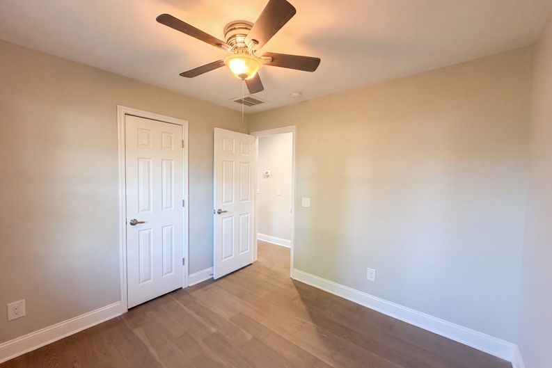 Photo 15 of 19 of 2697 Louise Dr, North Charleston, SC