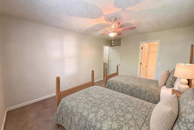 Photo 8 of 21 of 13331 Harpley Ct, Alpharetta, GA