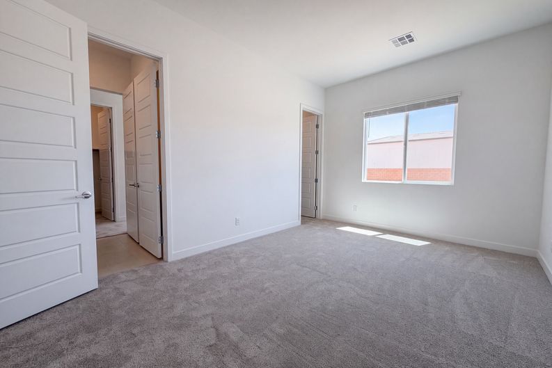 Photo 8 of 23 of 8239 Gusty Brook St, Las Vegas, NV