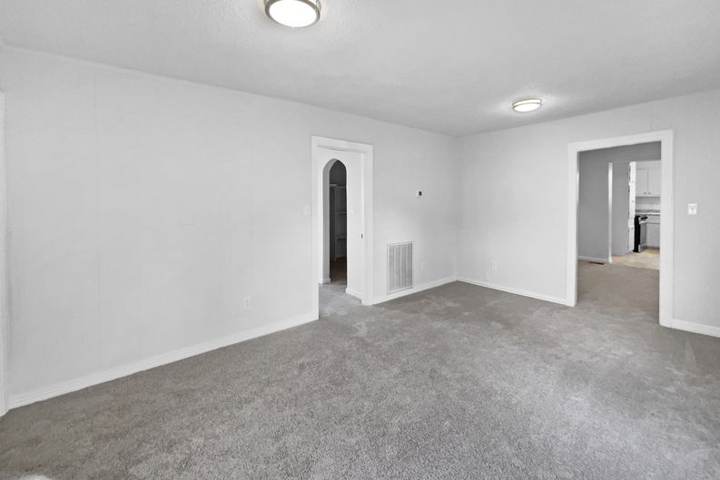 Photo 10 of 28 of 4028 Catalpa Ave, Knoxville, TN