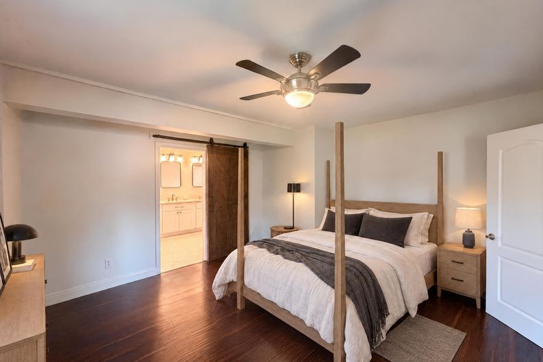Photo 4 of 21 of 10806 W Elbow Dr, Tampa, FL