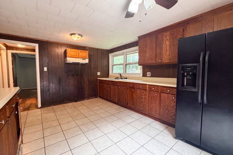 Photo 6 of 29 of 3609 Poplar Ln, Adamsville, AL