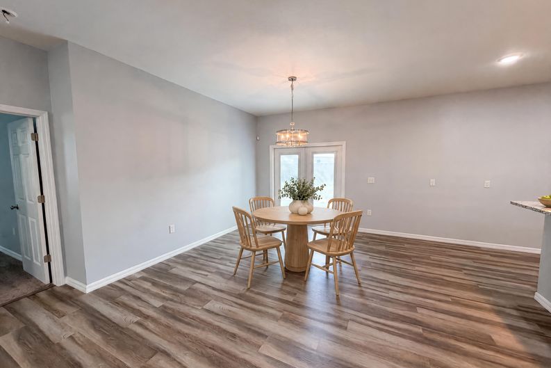 Photo 6 of 27 of 1013 W 11th St, Sanford, FL