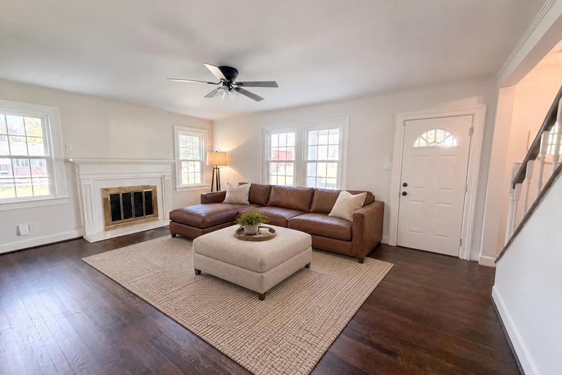 Photo 11 of 27 of 415 Hawkins Rd, Clarksville, TN