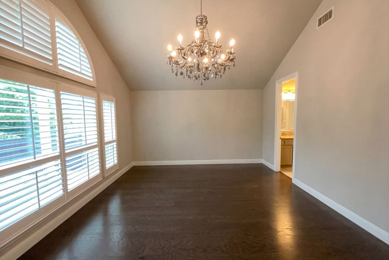 Photo 12 of 24 of 4157 Chantilly Ln, Frisco, TX