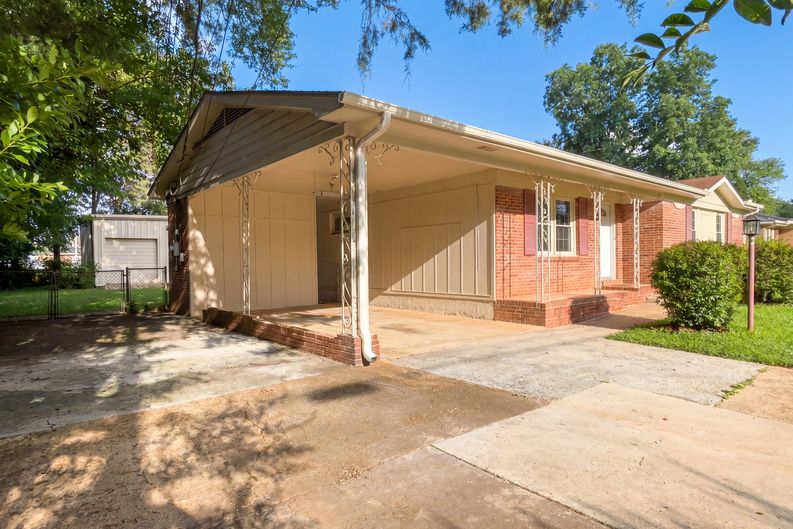 Photo 18 of 22 of 1808 Dailey Ter NW, Huntsville, AL
