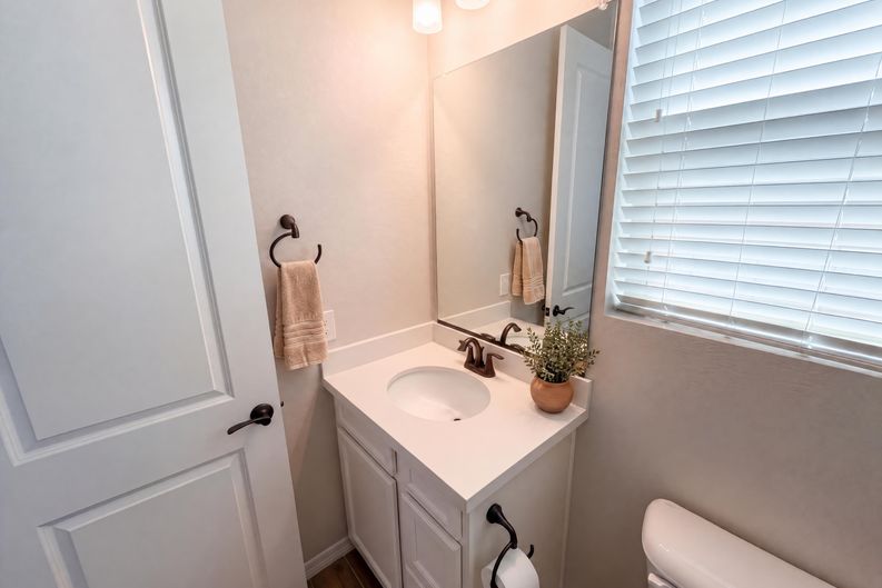 Photo 11 of 55 of 4511 N 93rd Dr, Phoenix, AZ
