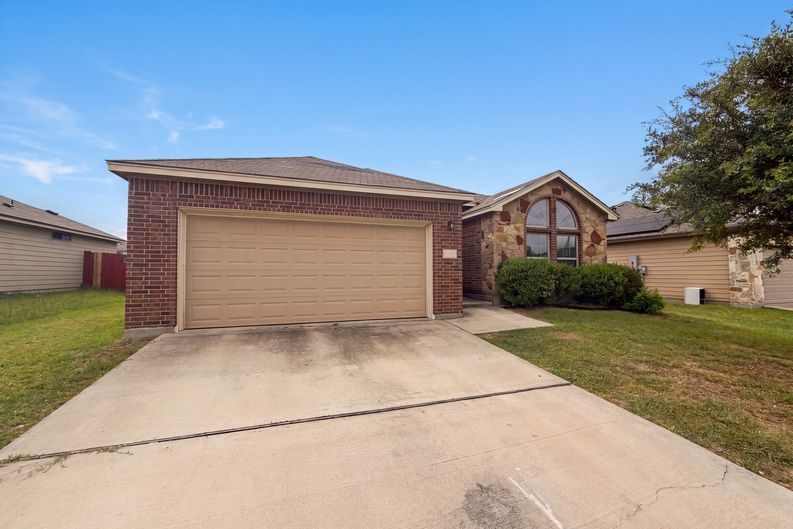 Photo 13 of 16 of 1023 Roanoke Dr, Temple, TX
