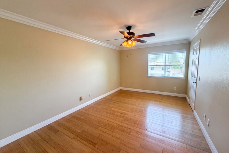 Photo 4 of 21 of 27801 Canyon Hills Way, Murrieta, CA