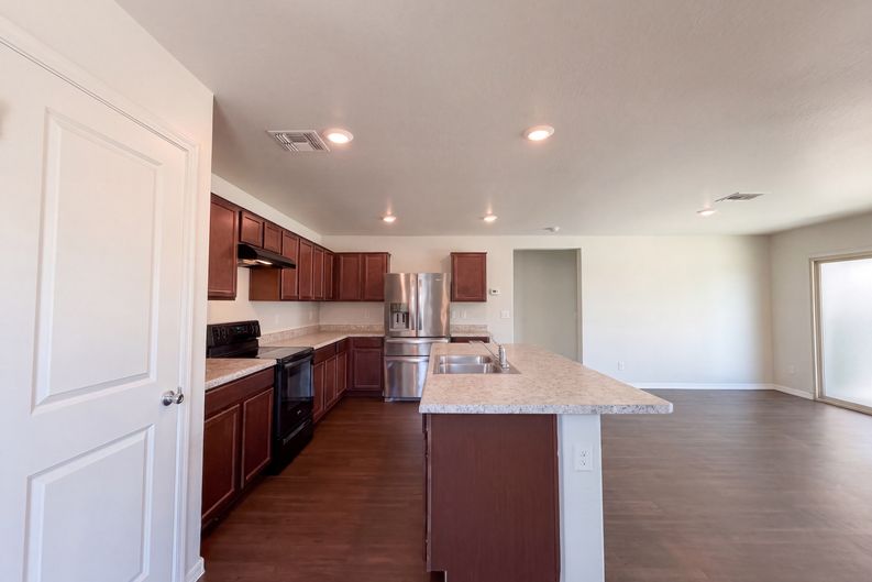 Photo 7 of 30 of 25797 W Siesta Way, Buckeye, AZ