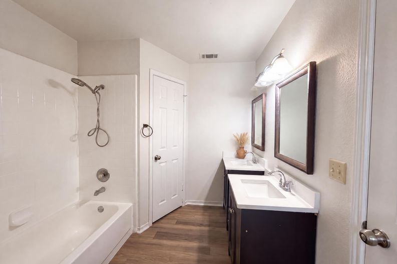 Photo 10 of 16 of 710 Brazos Dr, Temple, TX