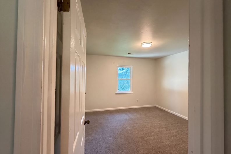 Photo 15 of 26 of 206 Ohara Dr, Albertville, AL