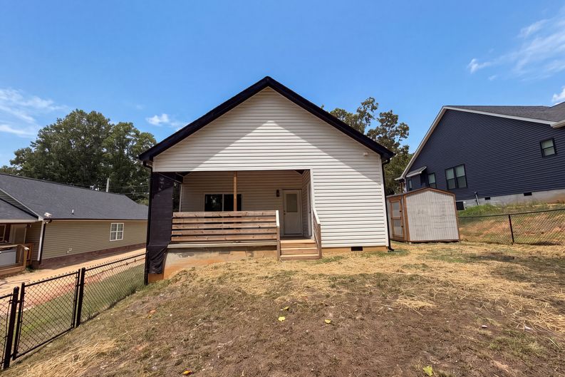 Photo 5 of 20 of 490 E 22nd St, Kannapolis, NC