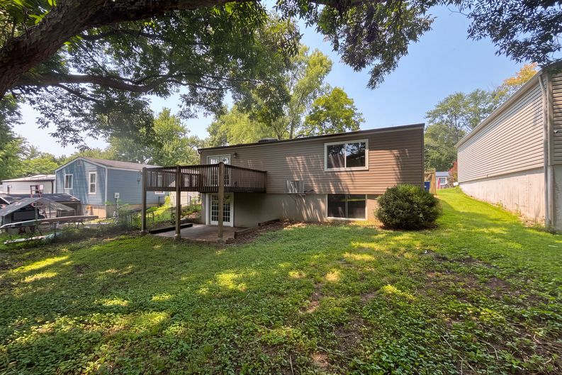 Photo 5 of 18 of 82 Cedar Ridge Dr, Pacific, MO