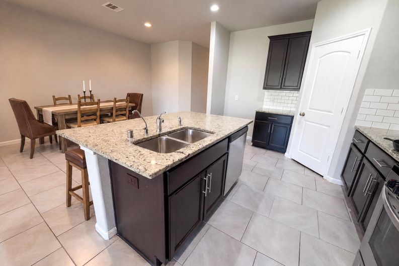 Photo 21 of 24 of 8322 Oakleaf Meadow Ct, Rosharon, TX