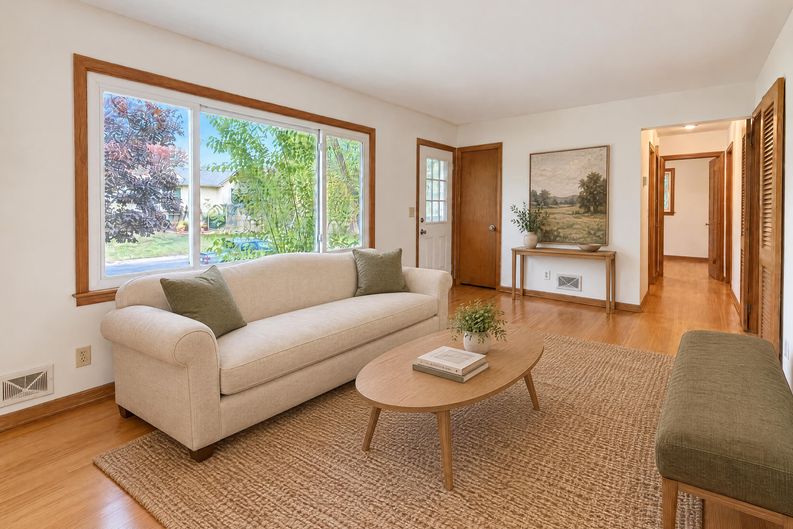 Photo 4 of 20 of 6679 Arthur St NE, Fridley, MN
