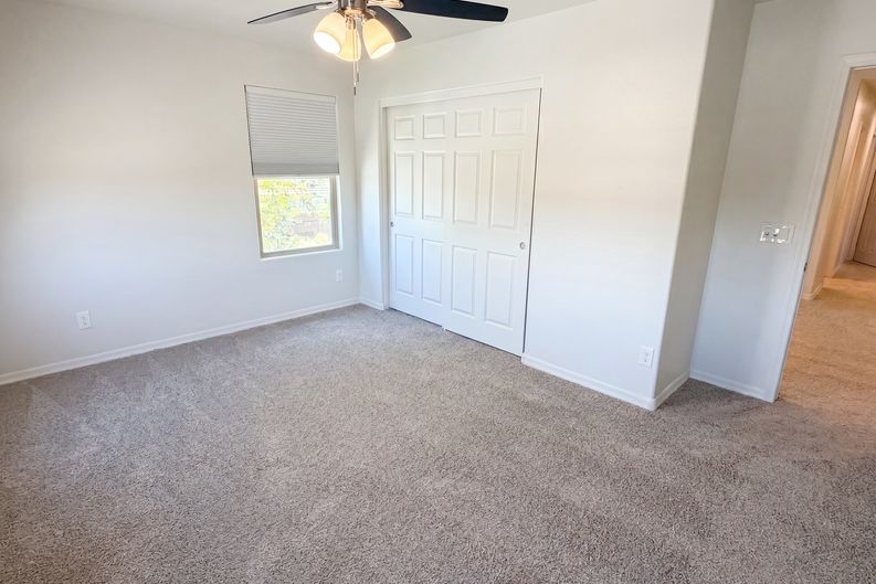 Photo 18 of 42 of 11284 N 186th Ln, Surprise, AZ