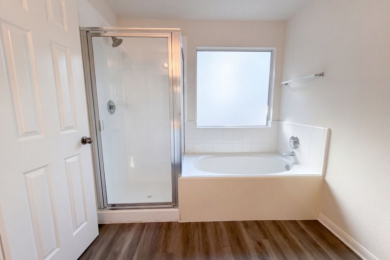 Photo 17 of 26 of 21619 Astipalia Dr, Spring, TX