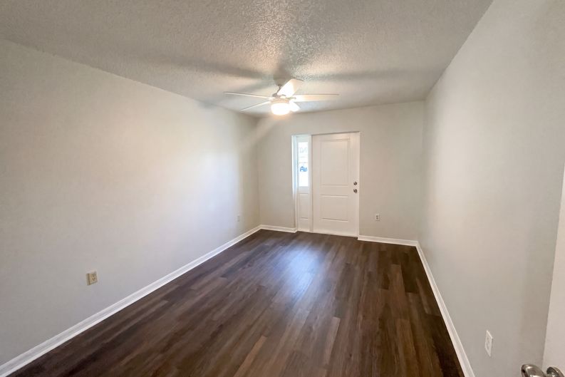 Photo 8 of 25 of 103 Dulverton Way, Kissimmee, FL