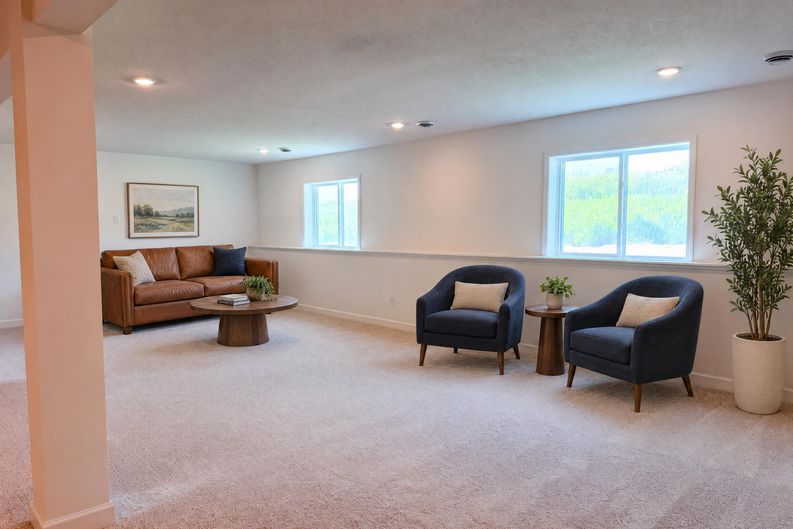 Photo 16 of 23 of 851 Londonderry Ln NW, Rochester, MN