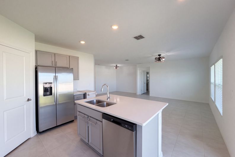Photo 8 of 42 of 124 Citrine Loop, Kissimmee, FL
