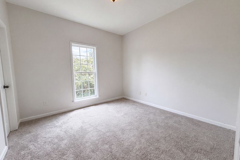 Photo 10 of 21 of 655 S Hillcrest Rd, Odenville, AL