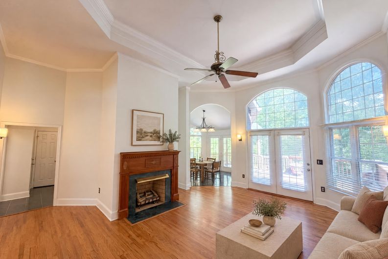 Photo 3 of 24 of 5406 Club View Dr, Concord, NC