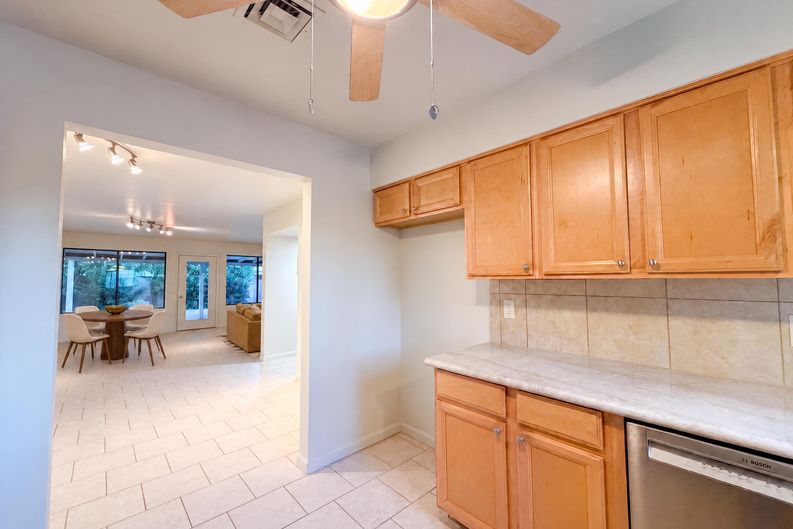 Photo 13 of 23 of 7700 E Meadowbrook Ave, Scottsdale, AZ