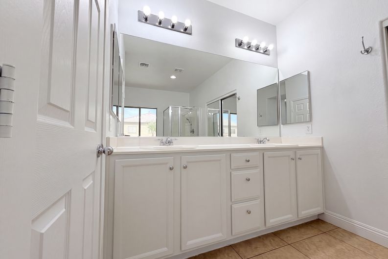 Photo 6 of 52 of 1812 John Bevy Ct, North Las Vegas, NV