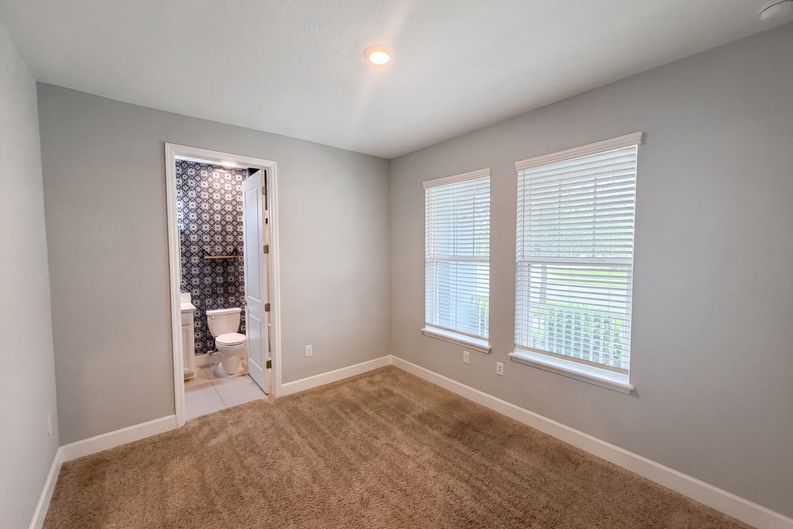 Photo 14 of 47 of 13720 Stevenson Ln, Odessa, FL