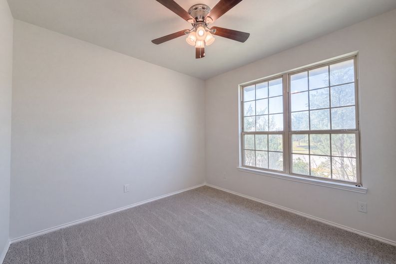 Photo 9 of 21 of 5904 Saddle Pack Dr, Fort Worth, TX