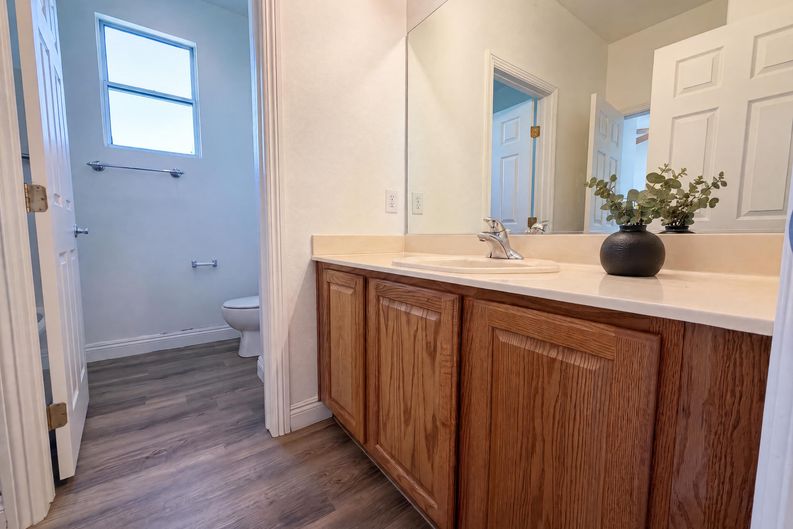 Photo 14 of 23 of 10228 Donde Ave, Las Vegas, NV