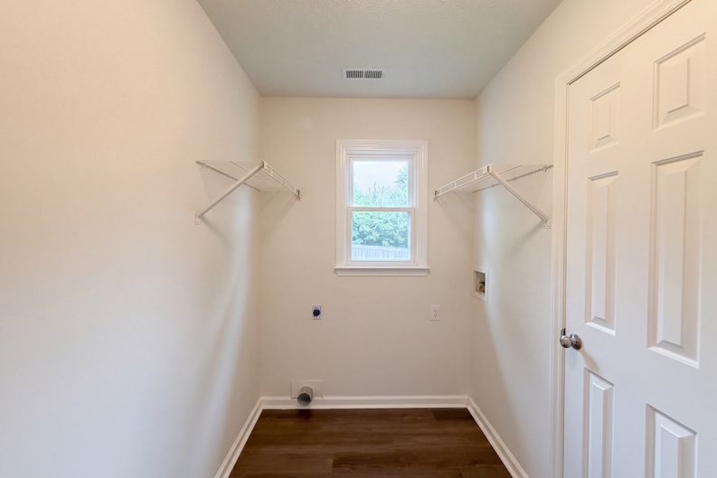 Photo 21 of 30 of 1001 Kingstree Ridge Dr, Winston Salem, NC