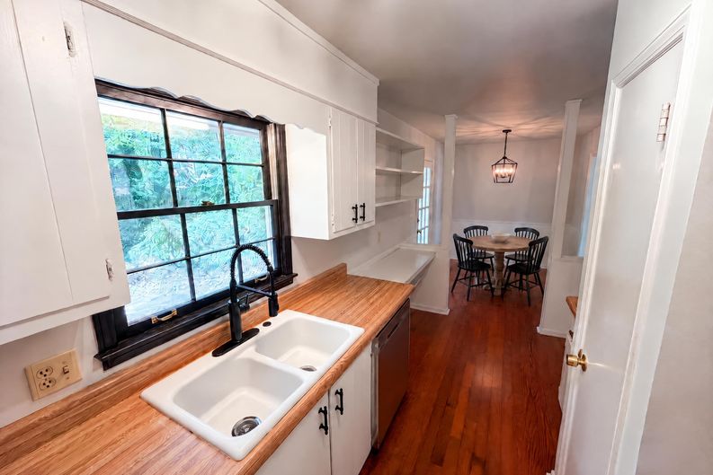 Photo 12 of 22 of 1271 Seven Springs Cir, Marietta, GA