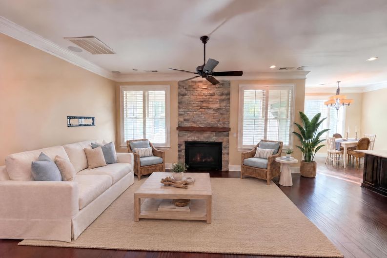 Photo 3 of 34 of 14629 Glen Valley Ct, Charlotte, NC
