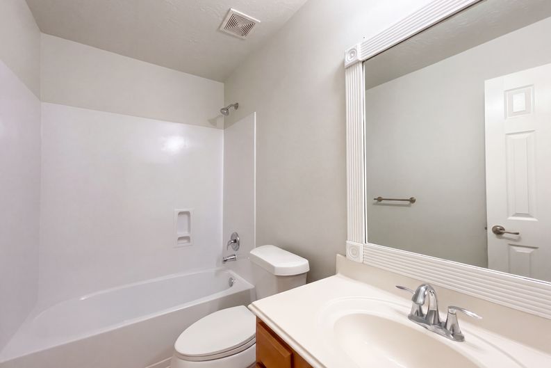 Photo 19 of 37 of 10710 Laurelton Ct, Humble, TX