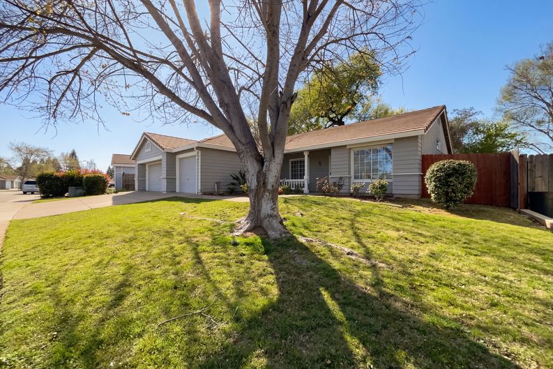 Photo 6 of 34 of 1041 Shenencock Way, Roseville, CA