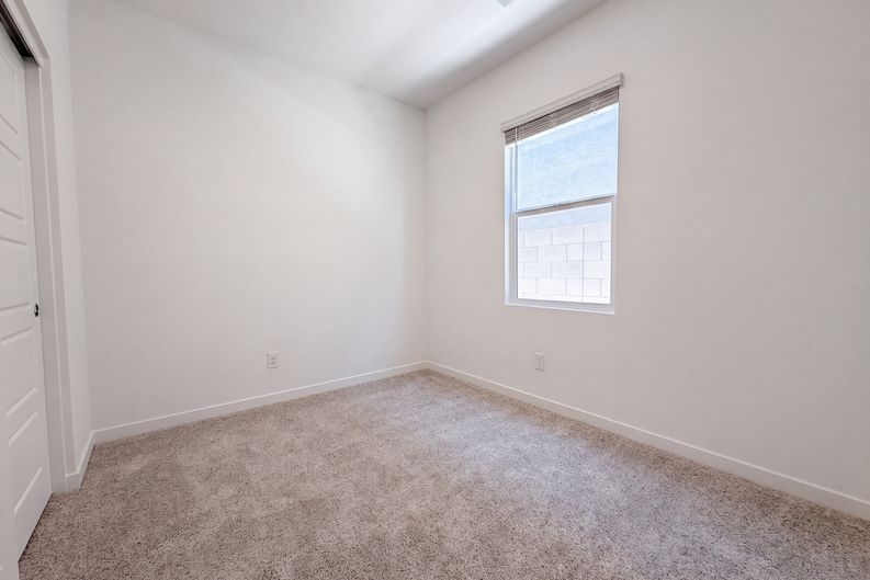 Photo 17 of 22 of 8379 W Rochelle Ave, Las Vegas, NV