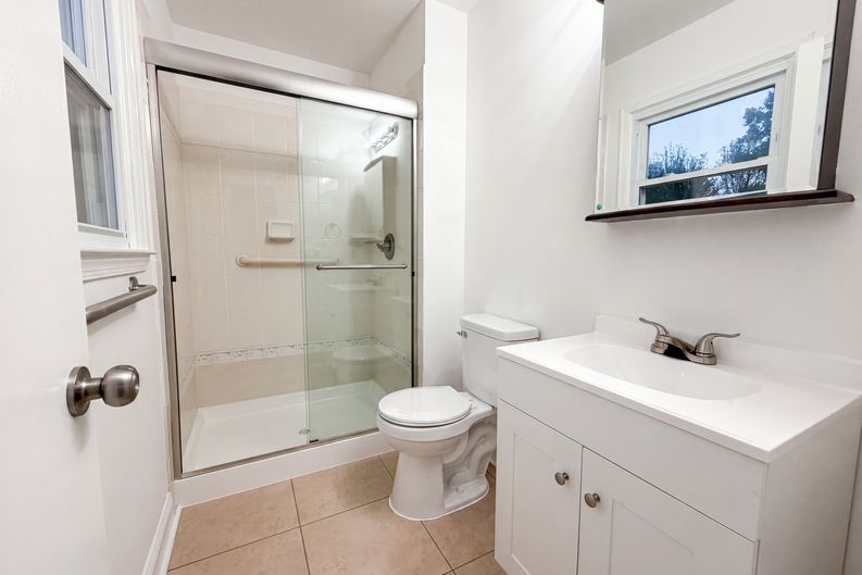 Photo 18 of 51 of 8947 Rosewood St, Manassas, VA
