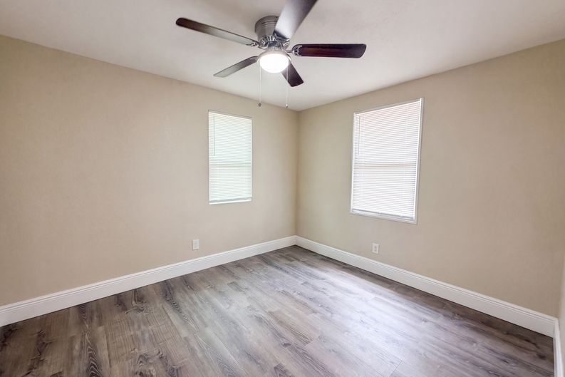 Photo 6 of 14 of 8103 N 18th St, Tampa, FL