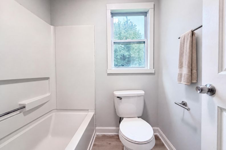 Photo 14 of 18 of 8822 Hunter Green Ln, Charlotte, NC