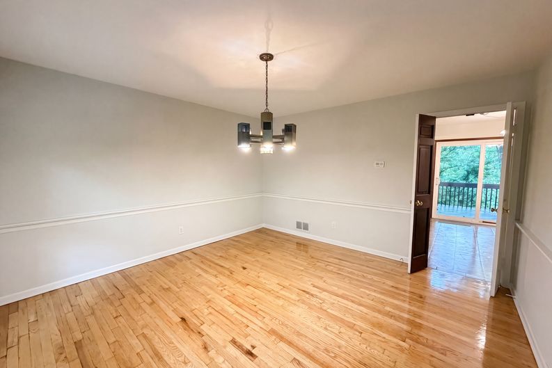 Photo 7 of 35 of 101 Wexford Way, Basking Ridge, NJ