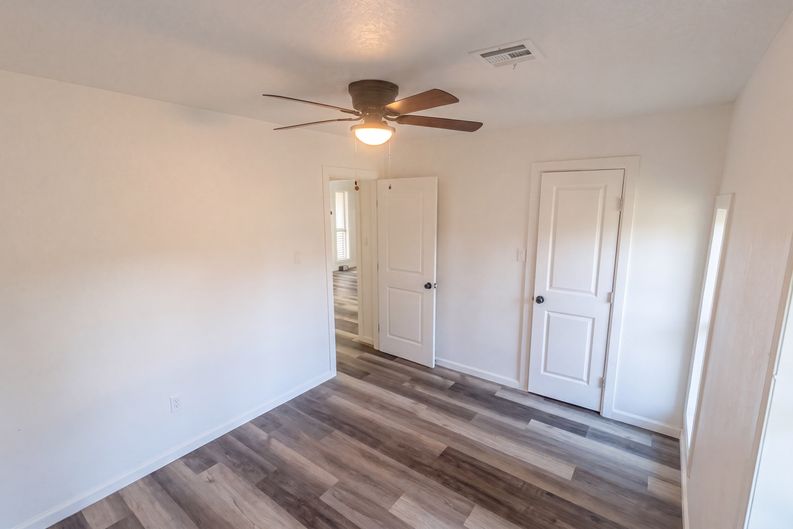 Photo 10 of 23 of 2114 NW 55th St, Lawton, OK