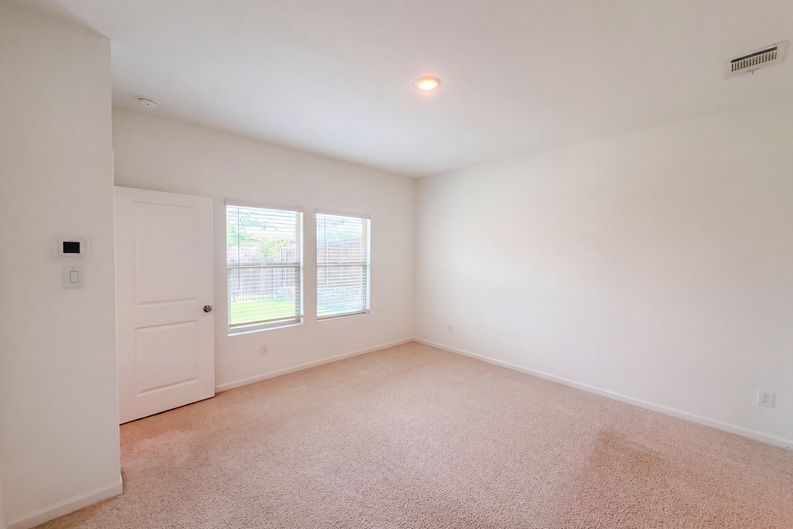 Photo 9 of 21 of 2506 Tahoe Dr, Seagoville, TX