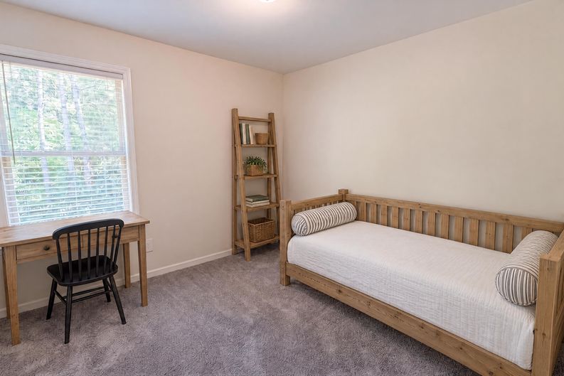 Photo 11 of 18 of 90 Ascott Trce, Covington, GA
